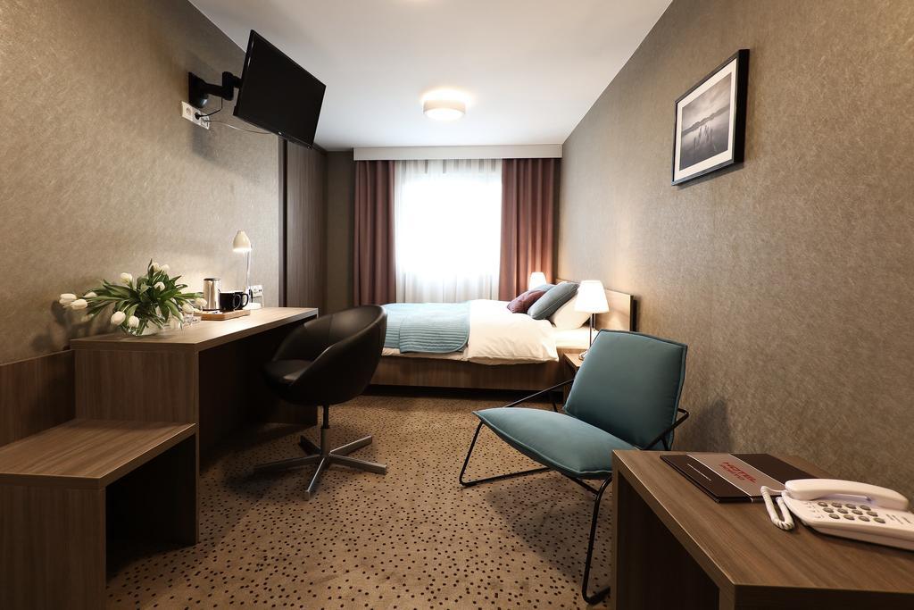 Hotel Porto Radomsko Eksteriør billede